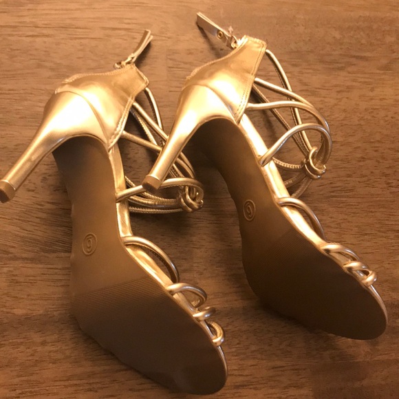 A New Day gold heels - Picture 5 of 5